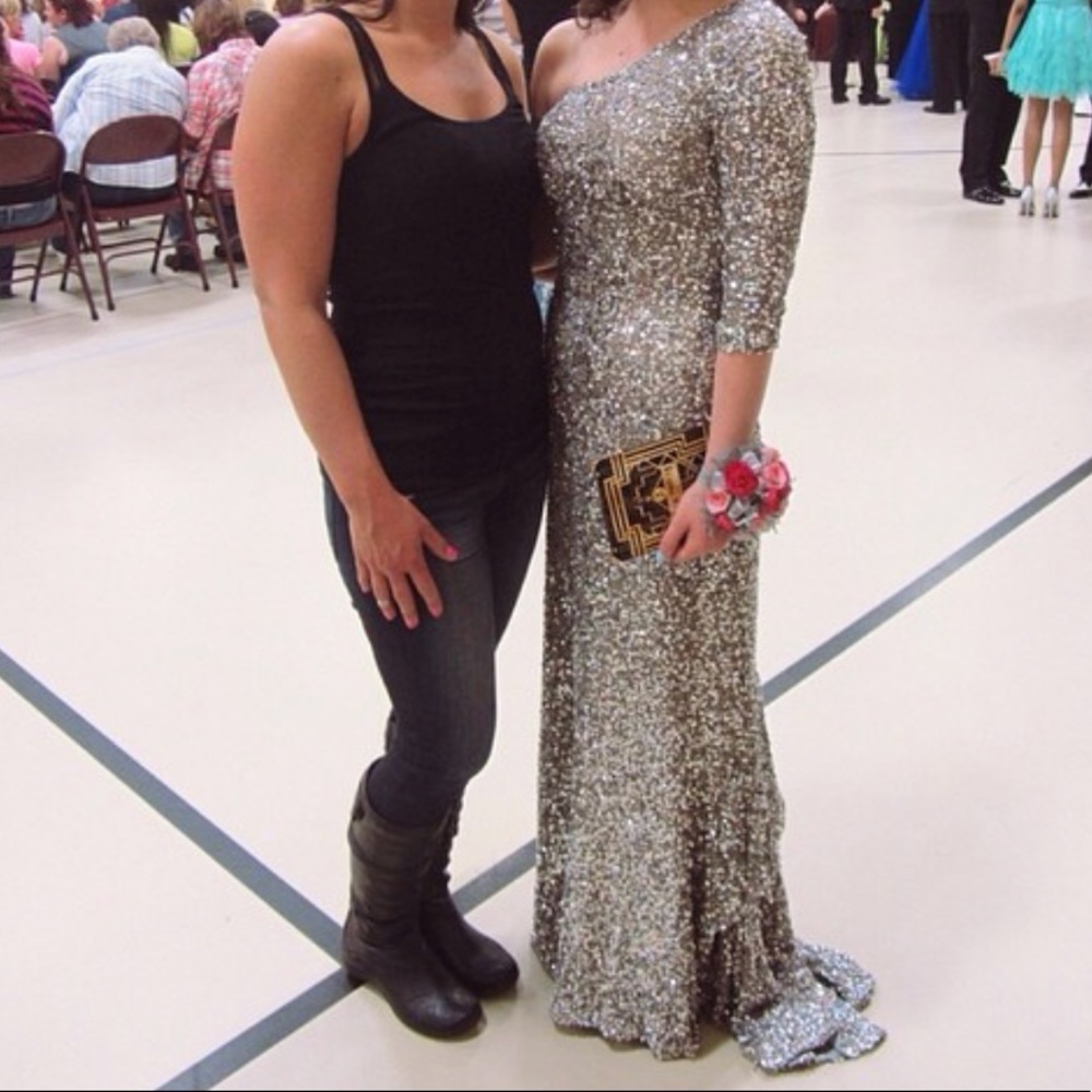 BG HAUTE gown size 2